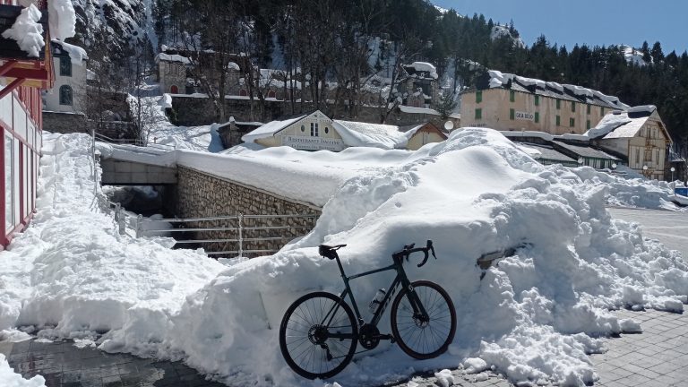 Opciones para conocer el pueblo de Pantijosa, Huesca, Aragon